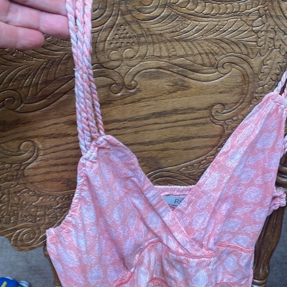 2/$20 Romy Sleeveless Strappy V-Neck Top Medium Summer Feminine Coquette - Picture 4 of 8